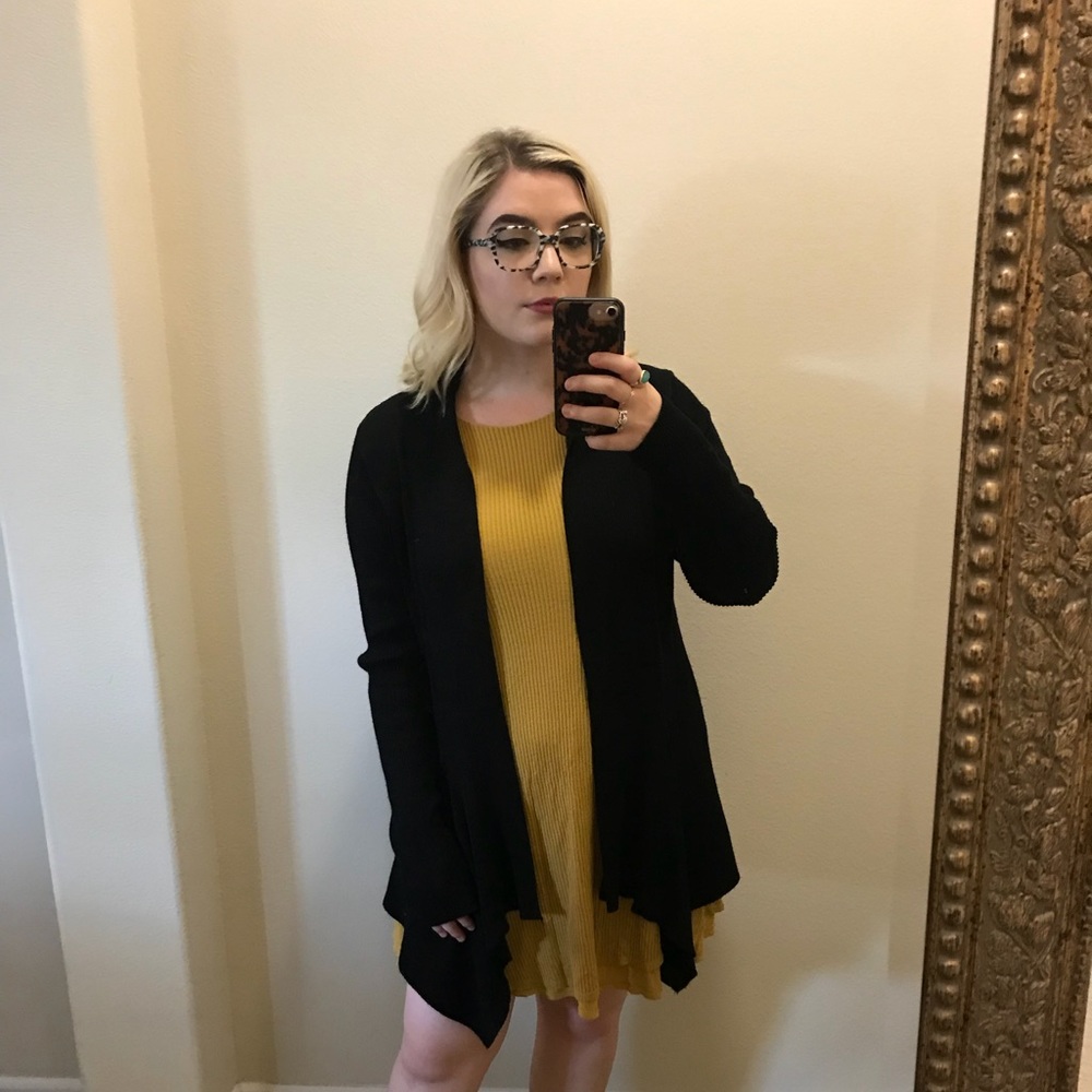 89th & Madison black cardigan